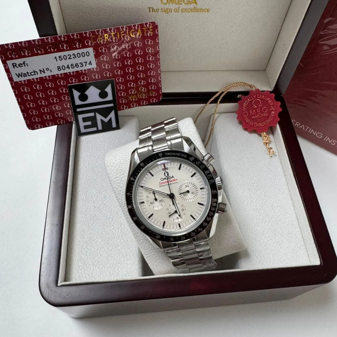 Speedmaster Co-Axial White/Black – 42 mm Leather Strap